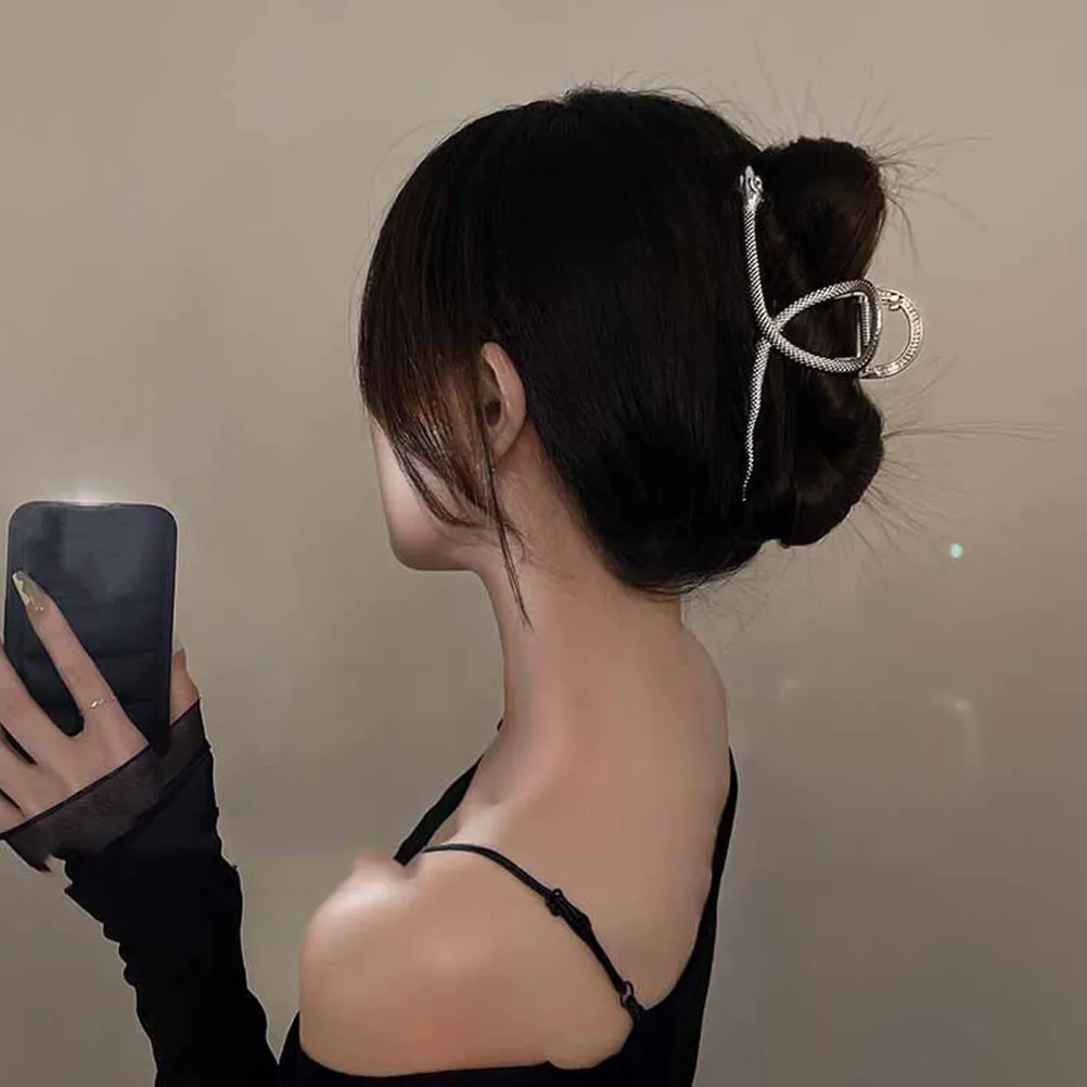 

Snake Metal Hair Claw Clips for Women Stylish Large Size Comfortable Wear All Day Long Suitable for Most Hairstyles Summer Beach