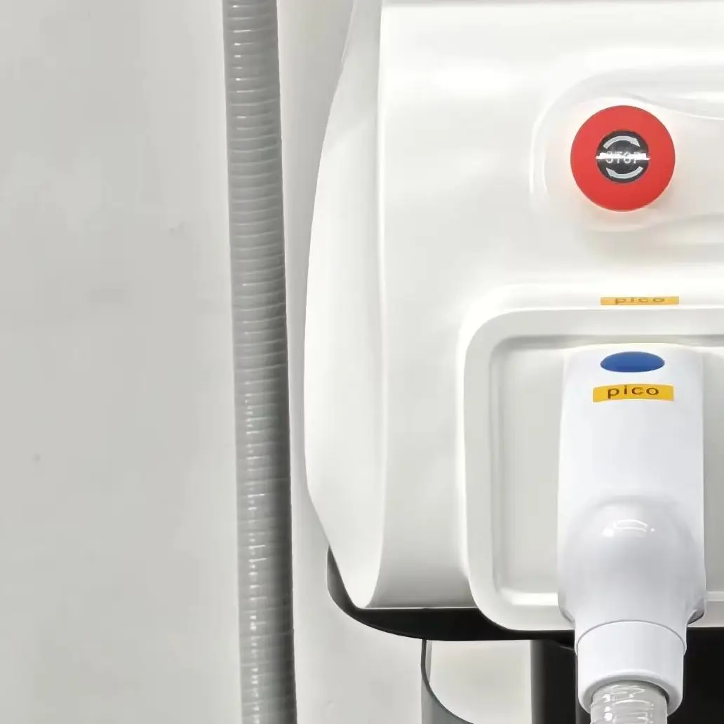 

Лазерный аппарат 2-в-1 Soprano Titanium Ice Platinum Diode с 4 длинами волн (755, 808, 1064 нм), 4000 Вт, безболезненный, 2026