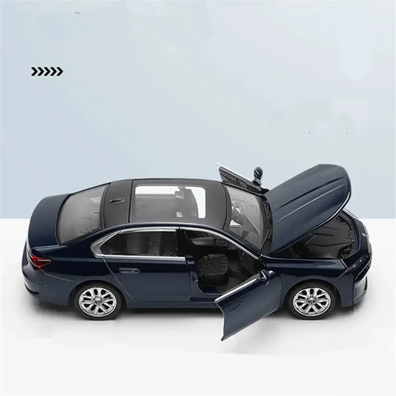 1/32 bmw i7 Alloy Car Model Diecast Metal New Energy Vehicles Car Model High Simulation Sound and Light Collection Kids Toy Gift