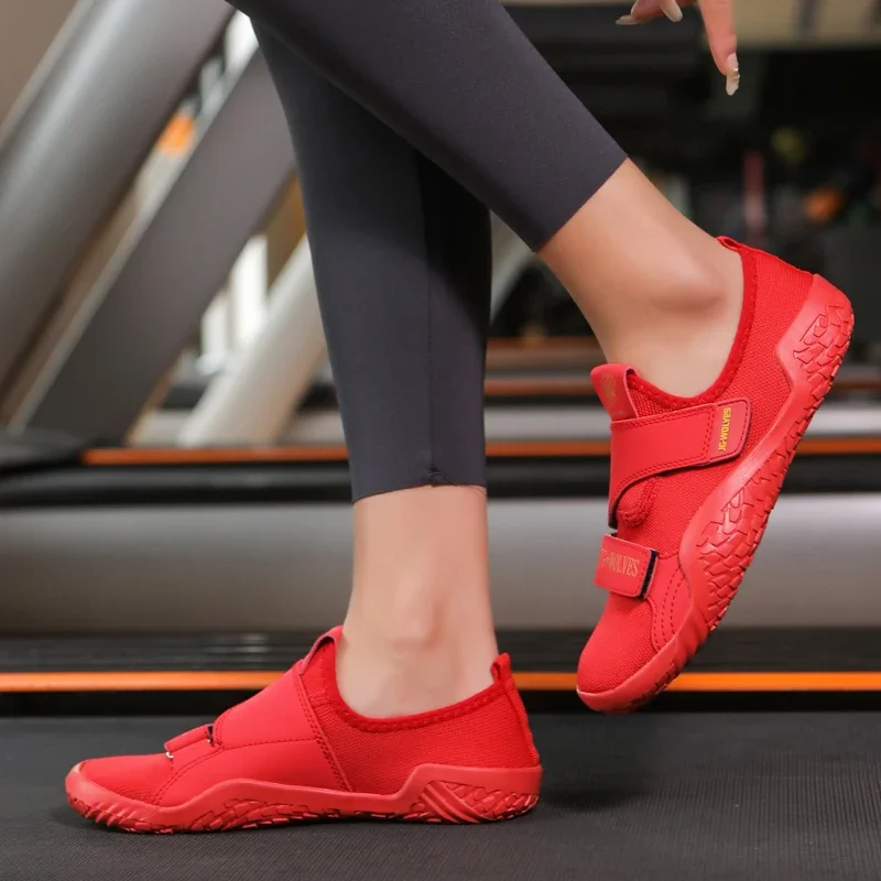 Рисунок 2 - Нескользящие туфли для приседаний для мужчин и женщин