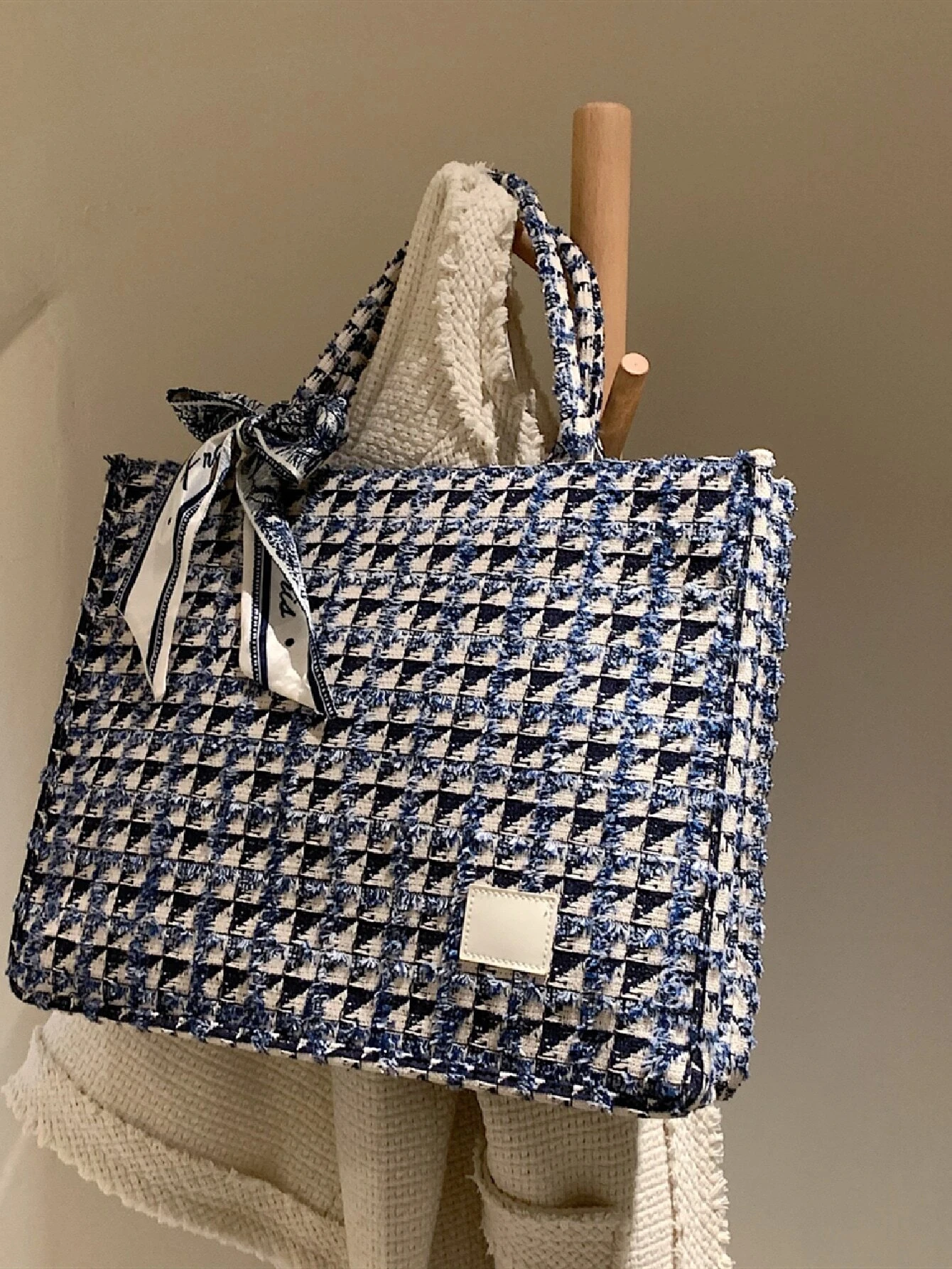 Fashion Bow Decor Portable Tote Bag Large Capacity Plaid Pattern Skinny Scarf Decor Shoulder Bag Classic Tweed Plaid Tote Bag