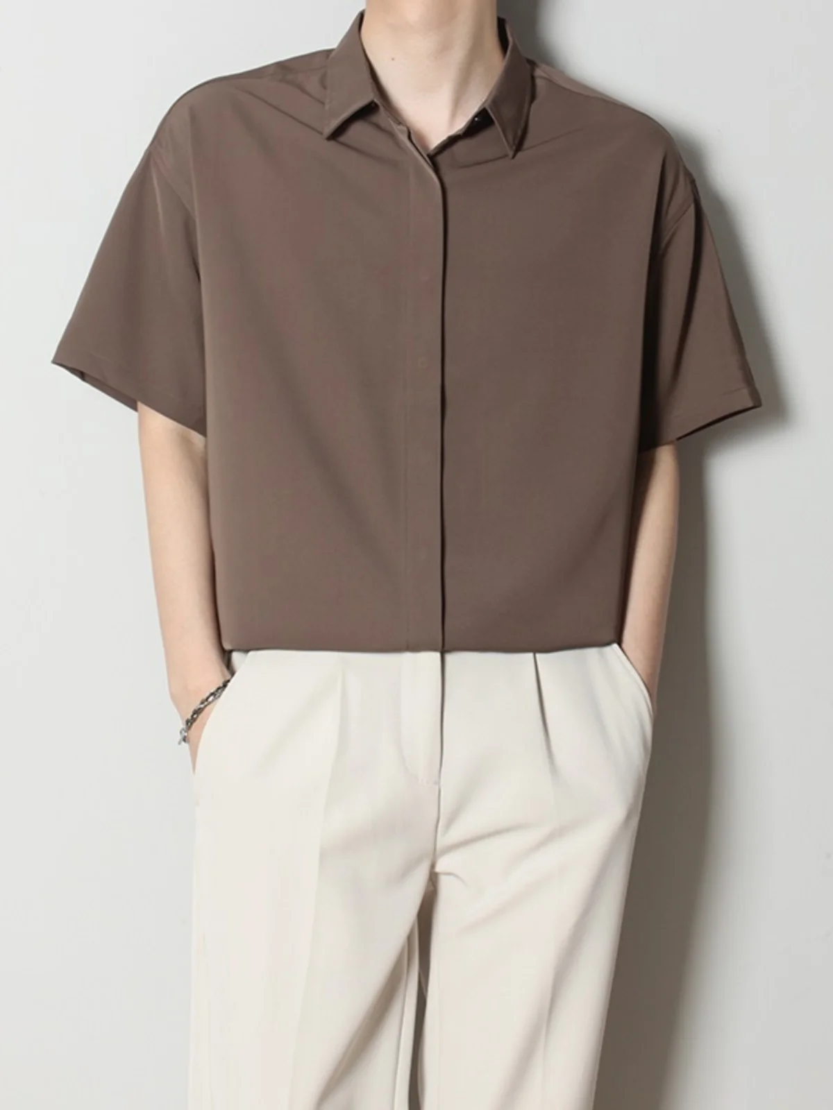 Summer Thin Ice Silk Short Sleeve Casual Loose Men's Shirt Premium Drape No Ironing Standard Fit Youth Fashion All Seasons