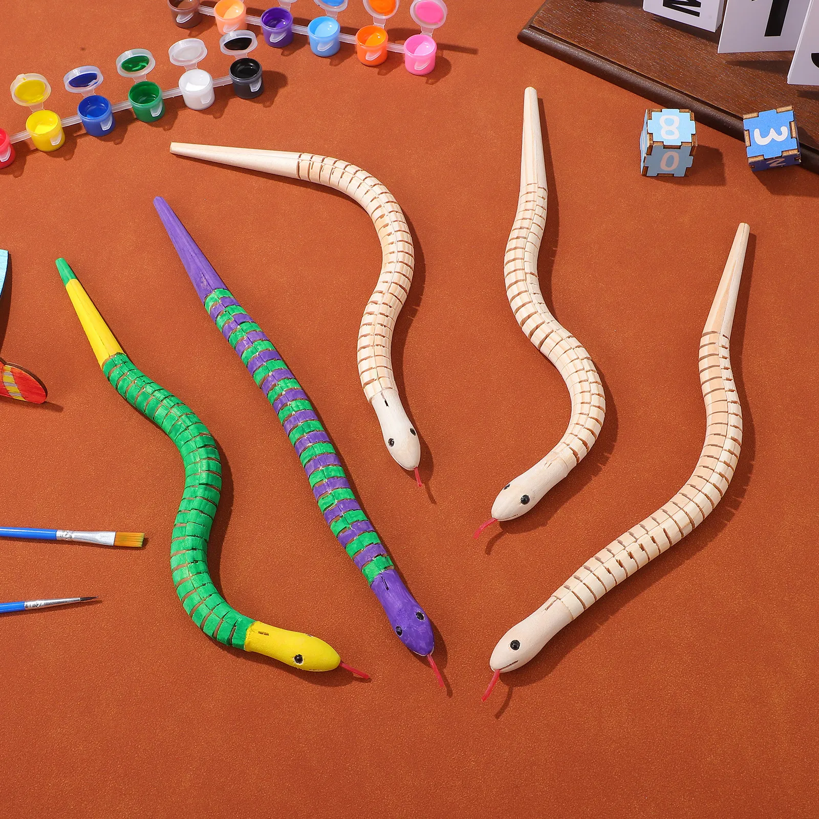 1Set Children Doodle Snake Wood Painting Craft Flexible Jointed Slithering Reptile Painting Activity Kit Small Toy Snakes