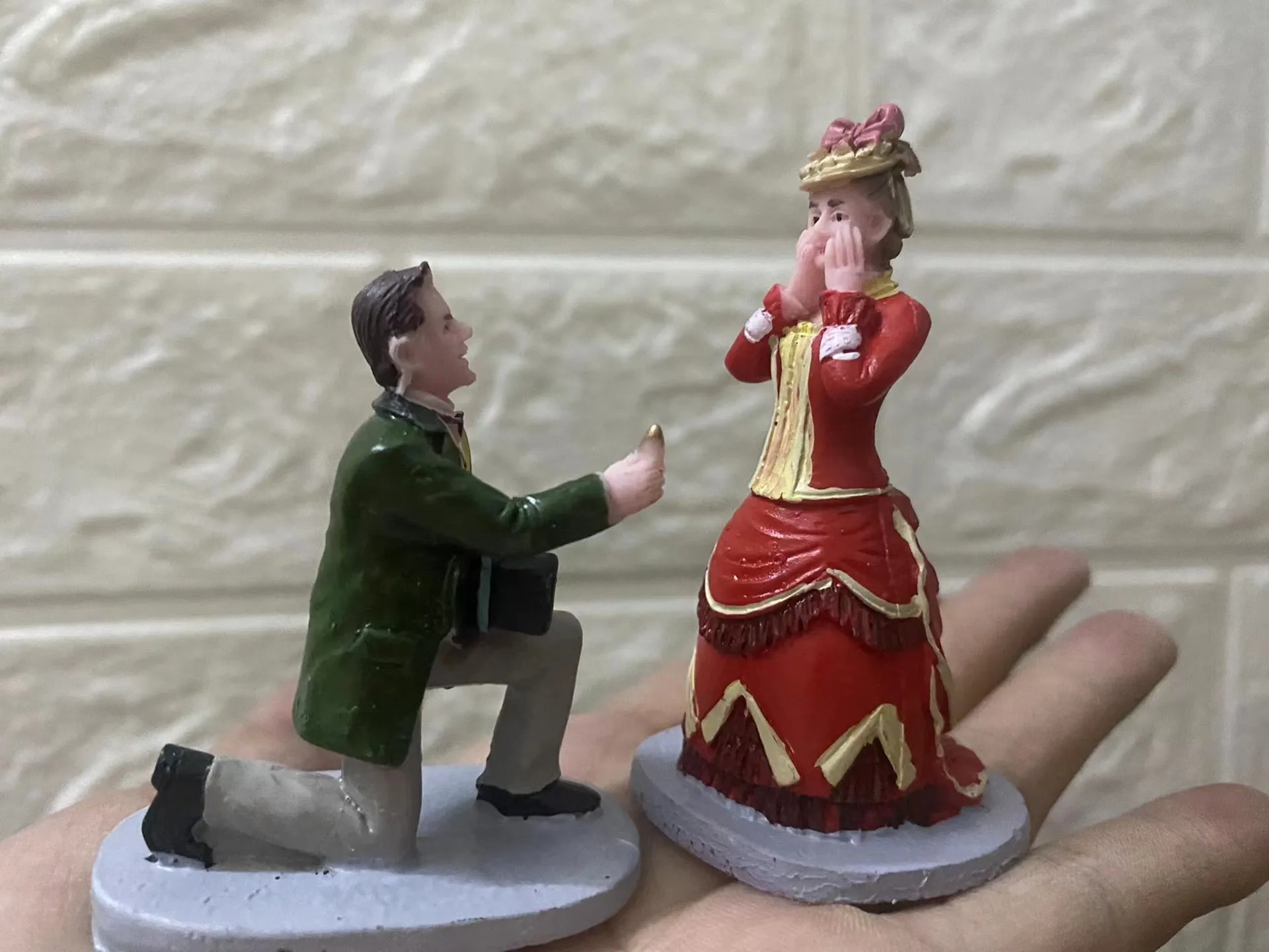 Resin figure mental psychological sand table game box court therapy propose proposing