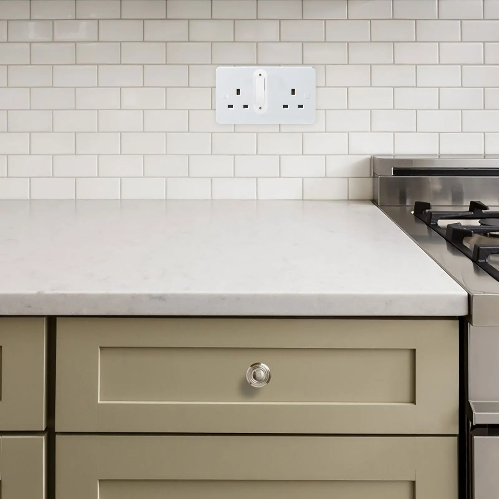 

2 pcs Switch Plate Safety Lock For Light Switch Outlet Protection Prevent Accidental Activation Transparent