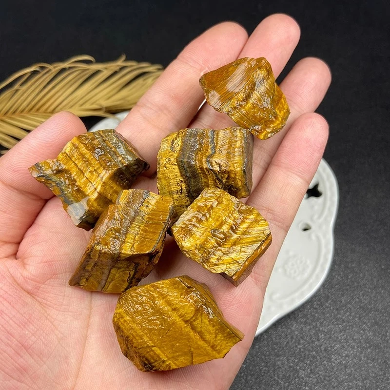 

Натуральный желтый тигровый глаз камень грубая шерсть объемный материал для резьбы минеральный образец городской дом счастливый орнамент