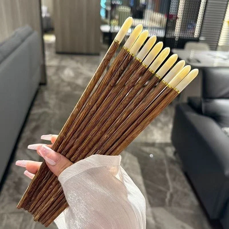 

Imitation Jade Chicken Wing Wood Chopsticks Set Antibacterial Mildew-proof Paint-free and Wax-free Luxury Tableware