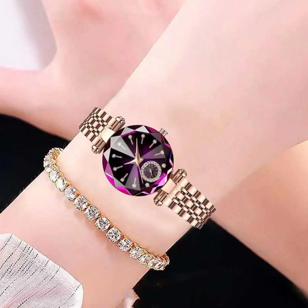 ساعة يد نسائية فاخرة رائعة وأنيقة من حجر الراين ساعات كوارتز تصميم مجوهرات مرصعة بالألماس طقم سوار للاستخدام اليومي