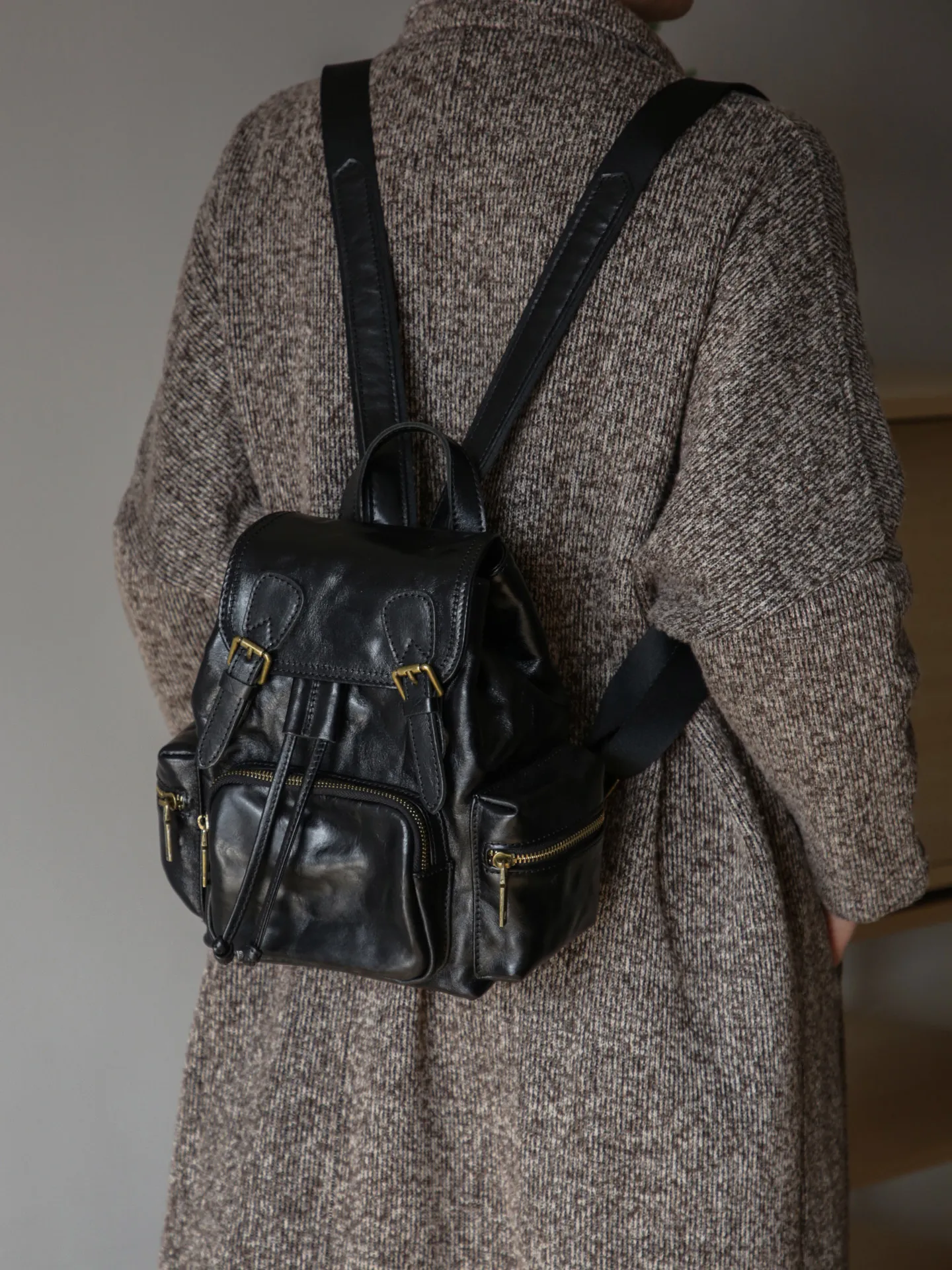 fashion vintage luxury handmade first layer cowhide ladies backpack outdoor travel party genuine leather women's bagpack