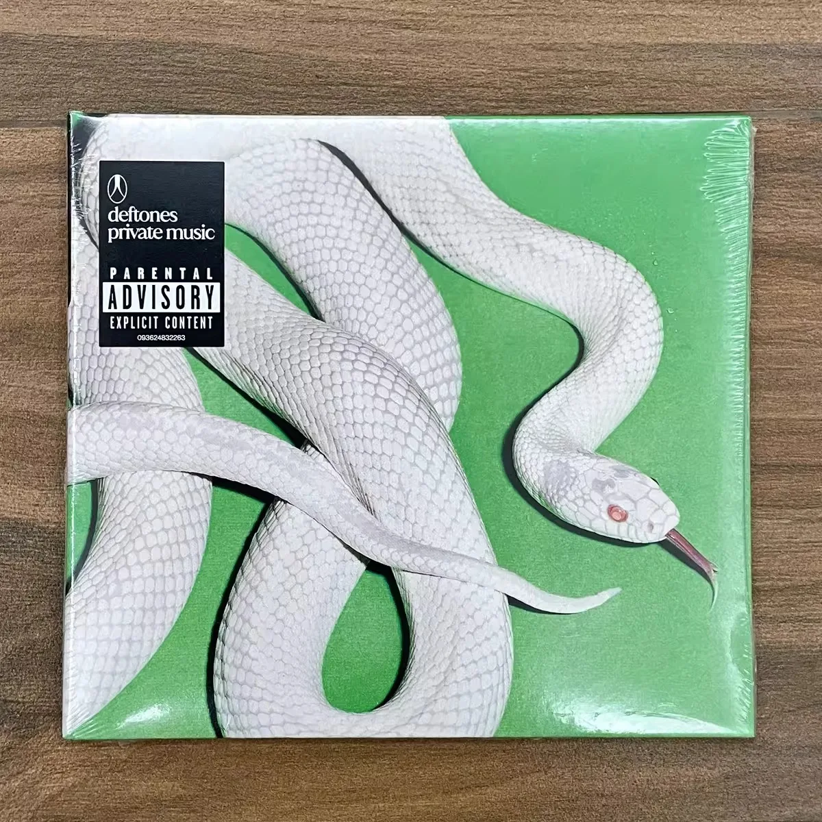 

Deftones – Intense Alternative Metal & Post-Moody Experimental Album with Atmospheric Sound for Devoted Fans Curated Collectors