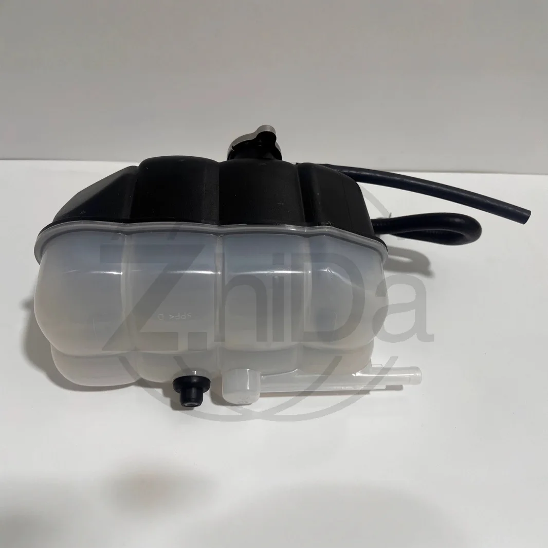 21710-1LA1A Coolant Expansion Tank, Radiator Reservoir For Nissan Infiniti QX56 QX80 Patrol