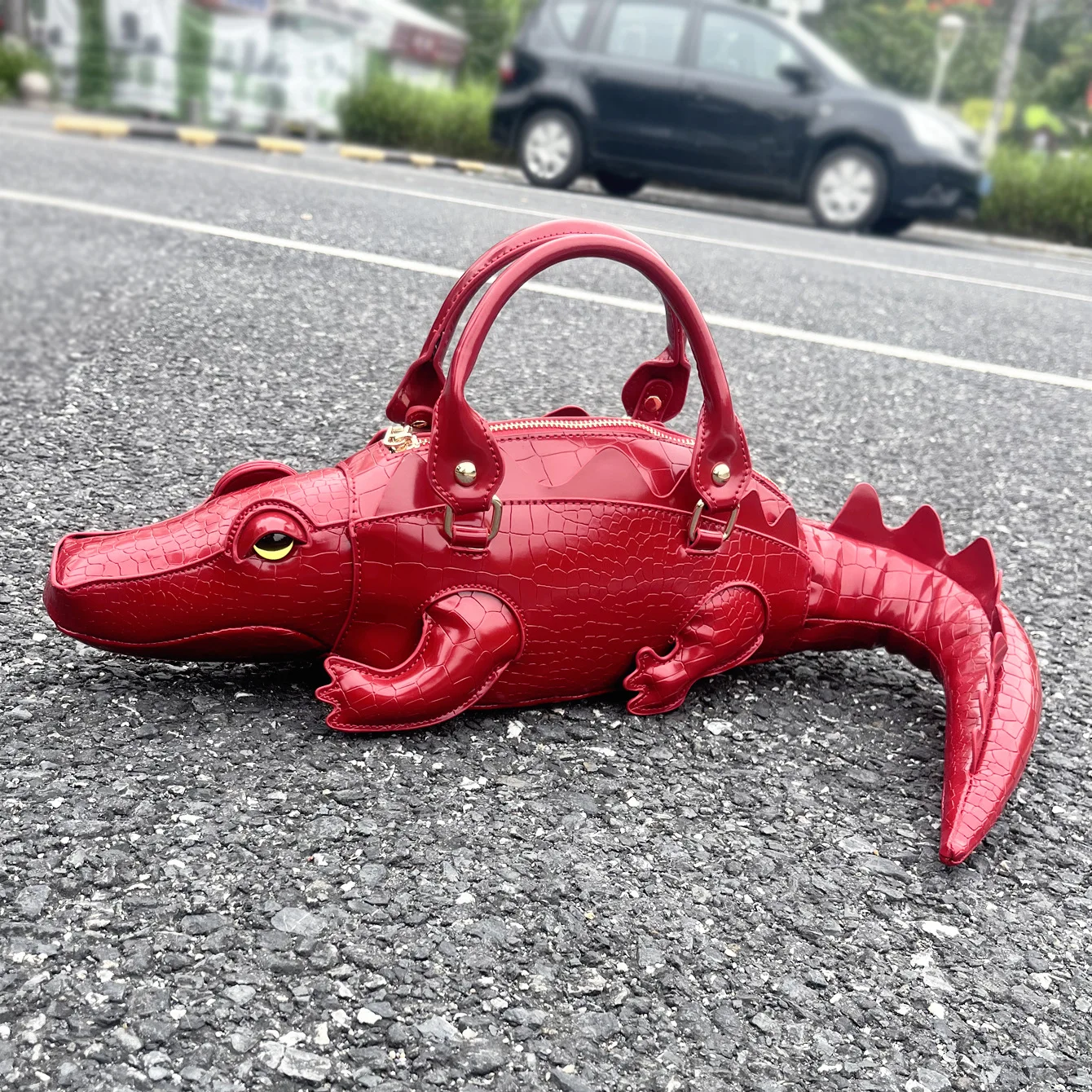 Women 3D Crocodile Shape Novelty Handbag Faux Croc Embossed PU Unique Animal Top Handle Crossbody Shoulder Party Statement Bag