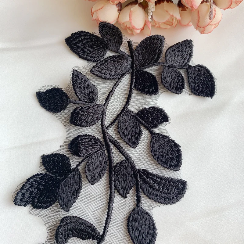 Baumblatt-Stickerei-Spitze mit verspiegelten Blumenapplikationen, Schwarz-Weiß-Farbe, Rayon-Material, zartes Material, 10 Stück, 5 Stück – Detail 4