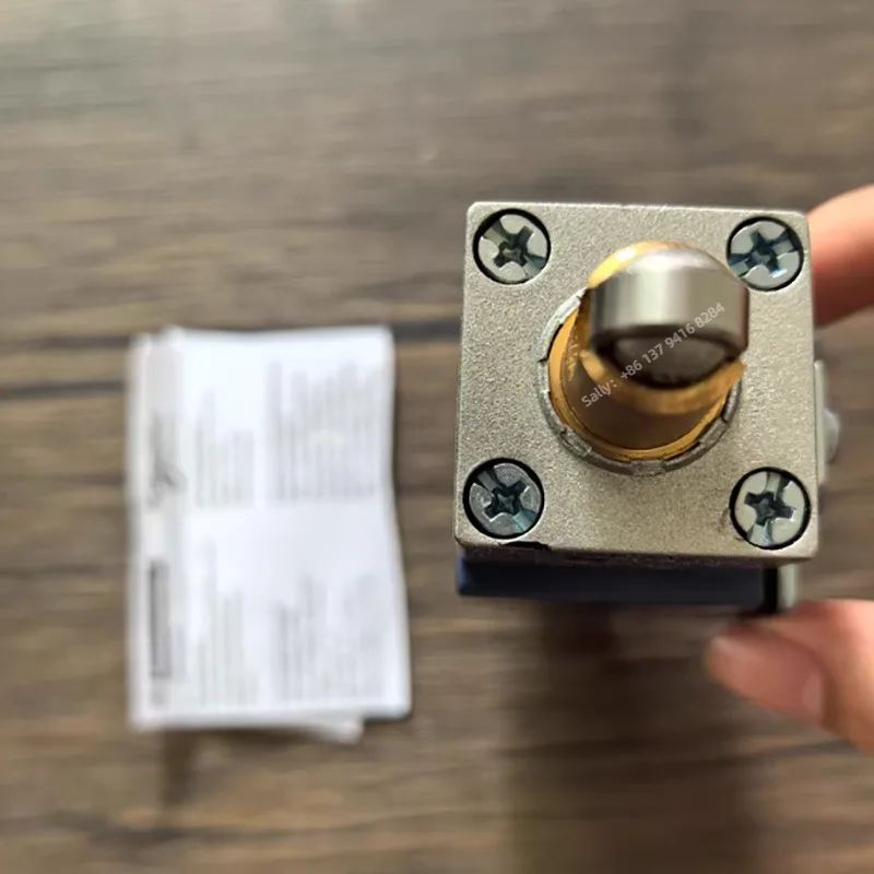 XCKJ167D Saklar batas perjalanan asli