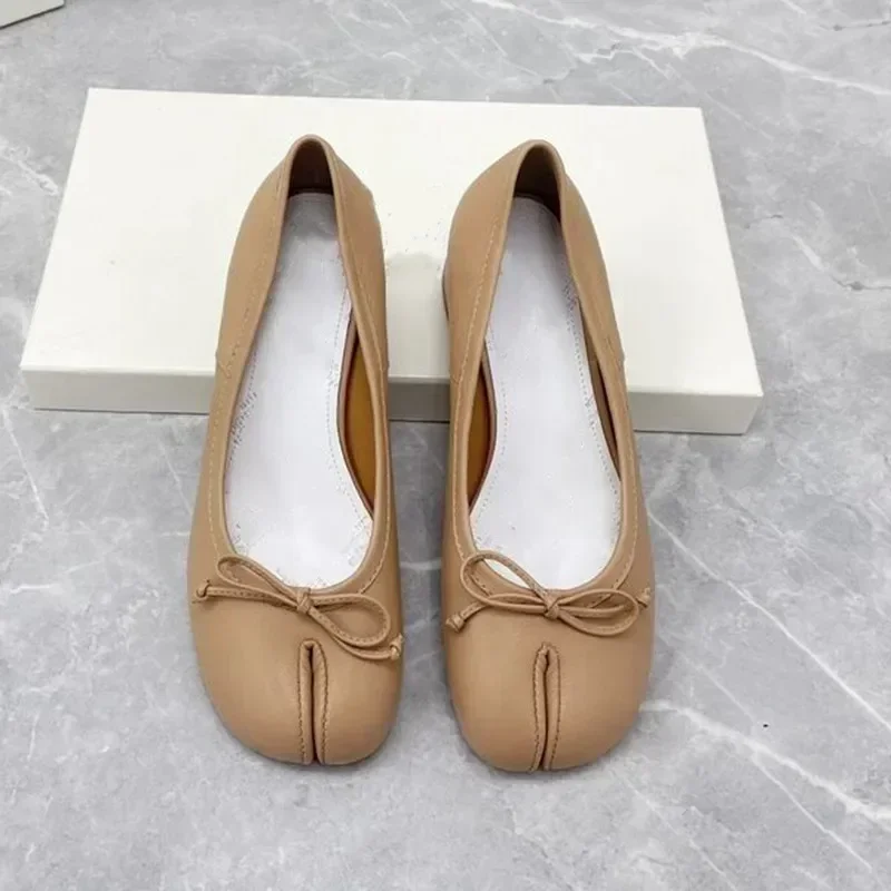 2024 new leather mid-heeled thick heels, split toe ballet shoes for women, bowshallow mouth versatile mid-heeled horseshoe shoes