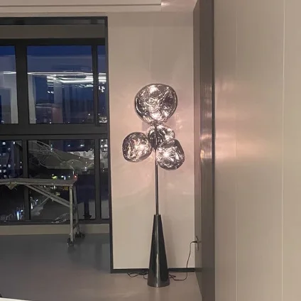 学習雰囲気デスクランプデザイナーソファ垂直ランプ