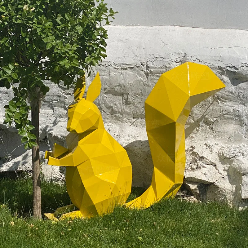 Geometric Squirrel Sculpture Stainless Steel Abstract Block Surface Cartoon Squirrel Park Shopping Mall Garden Landscape