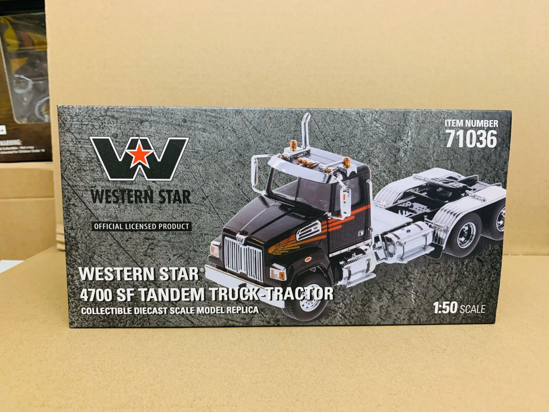 Western Star 4700 SF Tandem truck-Tractor 1:50 Scale By Diecast Masters 71036