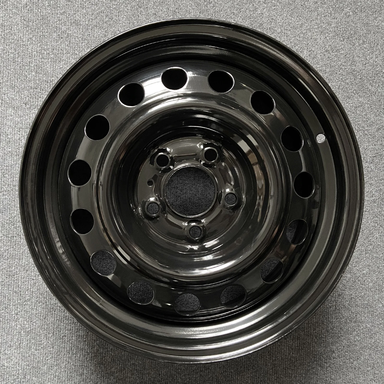 

16x6.5 Inch Black Steel Wheel Rim For Kia Soul 2020-2024 PCD 5x114.3 ET44 CB67.1mm M12x1.5 31.9 PSI Factory Replacement Spare Steel Rim