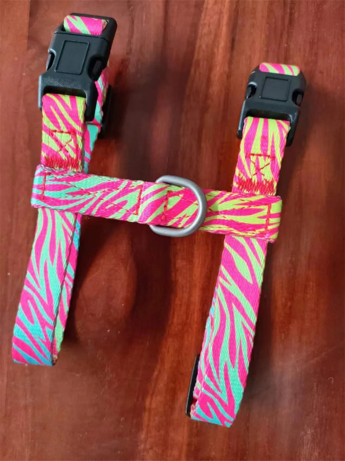 Thumbnail 2 - #39 Dog Seat Belts Comparison Guide