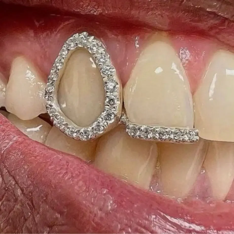 

1pc Hollow Bar Zirconia Teeth Grillz, Personalized Hip Hop Style Fashion Nightclub Accessory, Unisex For Halloween