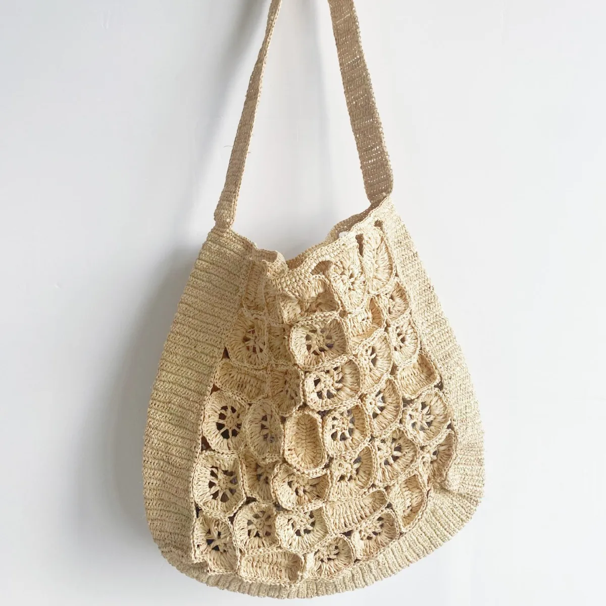 

Hollow Flower Straw Bags for Women Crochet Raffia Beach Shoulder Bag Bohemian Knitted Woven Handbags Travel Shopper Bucket Bag