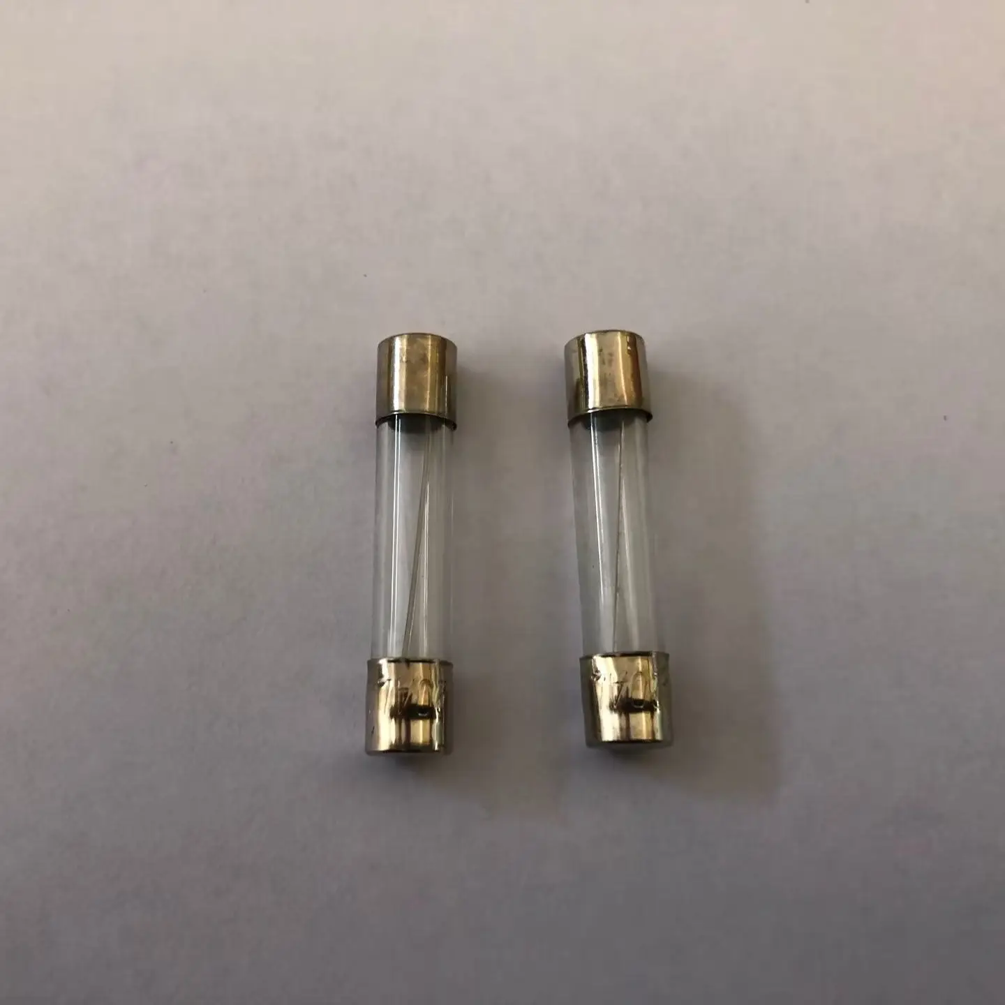 100pcs Fast Blow Glass Fuse 5x20 5x20m 5mm x 20mm 250V 0.25A 0.5A 1A 2A 3A 5A 6A 7A 8A 10A 15A 20A High quality fuse