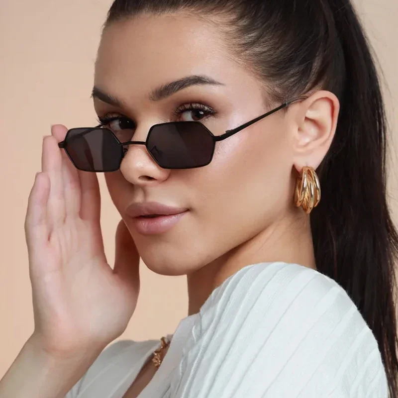 نظارات شمسية متعددة الأضلاع بإطار معدني صغير للنساء نظارات ريترو عصرية ذات طابع شخصي نظارات شمسية راقية 340 #2