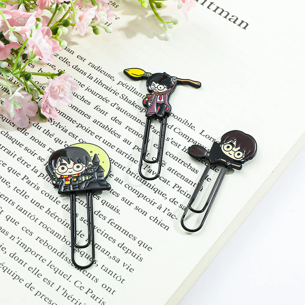 1PC Anime Movie Character Paperclip Metal Bookmark Cartoon Fan Collectible Gift Tag Stationery School Supplies Book Lovers