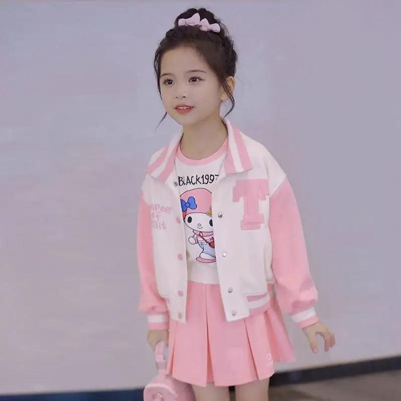 ملابس خريفية للفتيات من MINISO 2025 سترة بيسبول My Melody جديدة للأطفال وتنورة مطوية طقم مكون من ثلاث قطع للفتيات الصغيرات #5