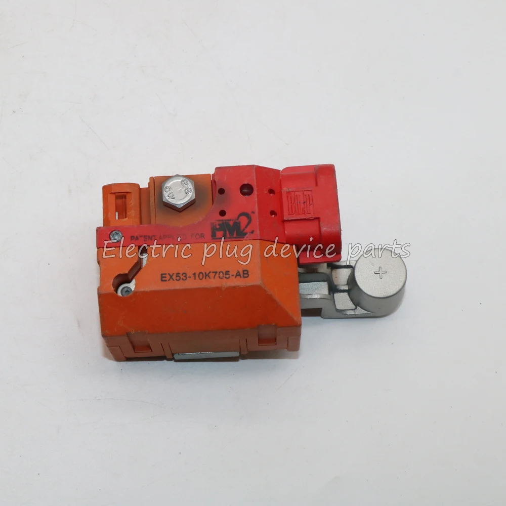 

OE# EX5310K705AB EX53-10K705-AB Battery Protector Terminal Connector for Jaguar Klema