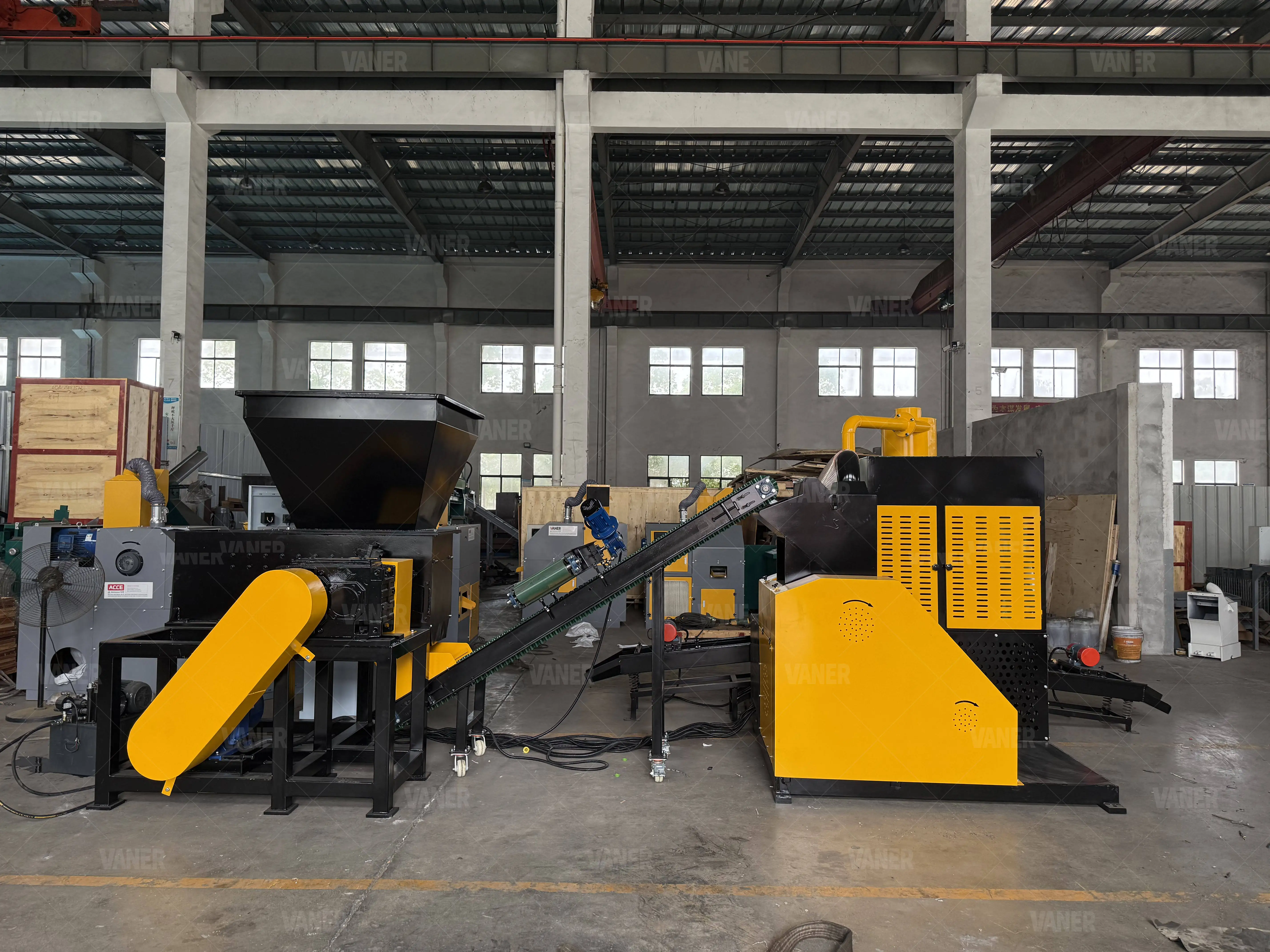 VANER 200-300KG/H Compact Car Wire Sorting Machine Copper Granule Machine Cable Granulator Machine for Sale