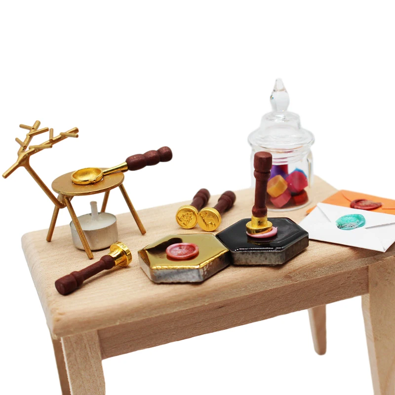 

1Set 1:12 Dollhouse Miniature Wax Seal Tool Lacquer Spoon Handle Wax Pellets Model DIY Christmas Decor Kids Pretend Play Toy