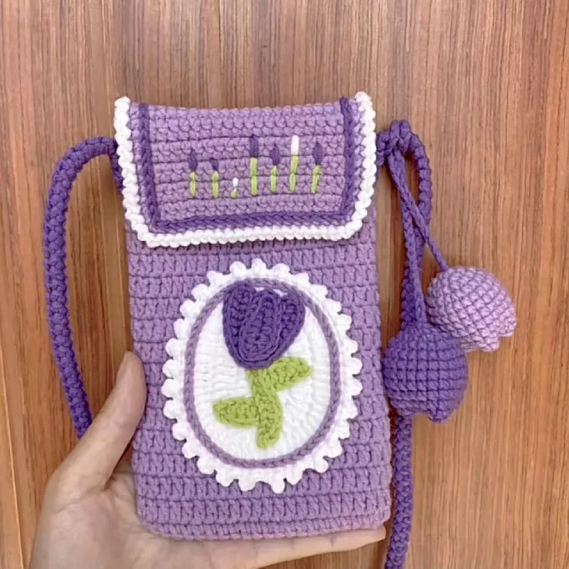 2pcs/Hand woven sweet and lovely strawberry flower mobile phone bag key change cosmetic tissue storage bag