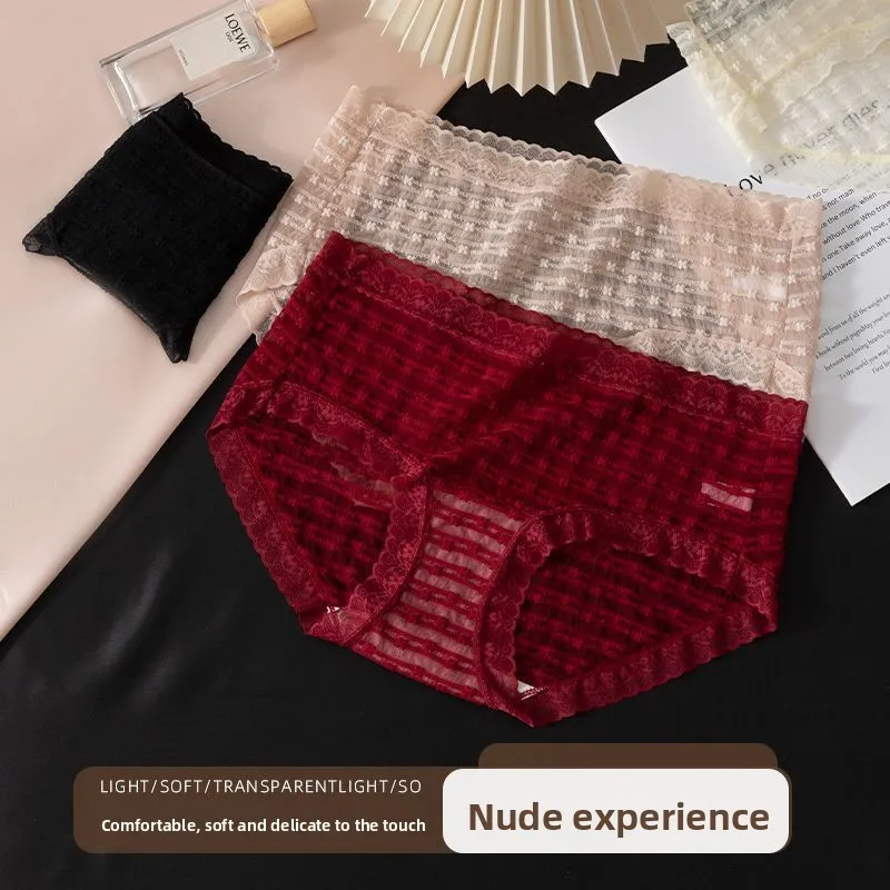 

Удобные треугольные кружевные сетчатые трусы со средней посадкой – это просто, милые, дышащие, плотные и элегантные цельные вязаные трусы с кружевными краями.