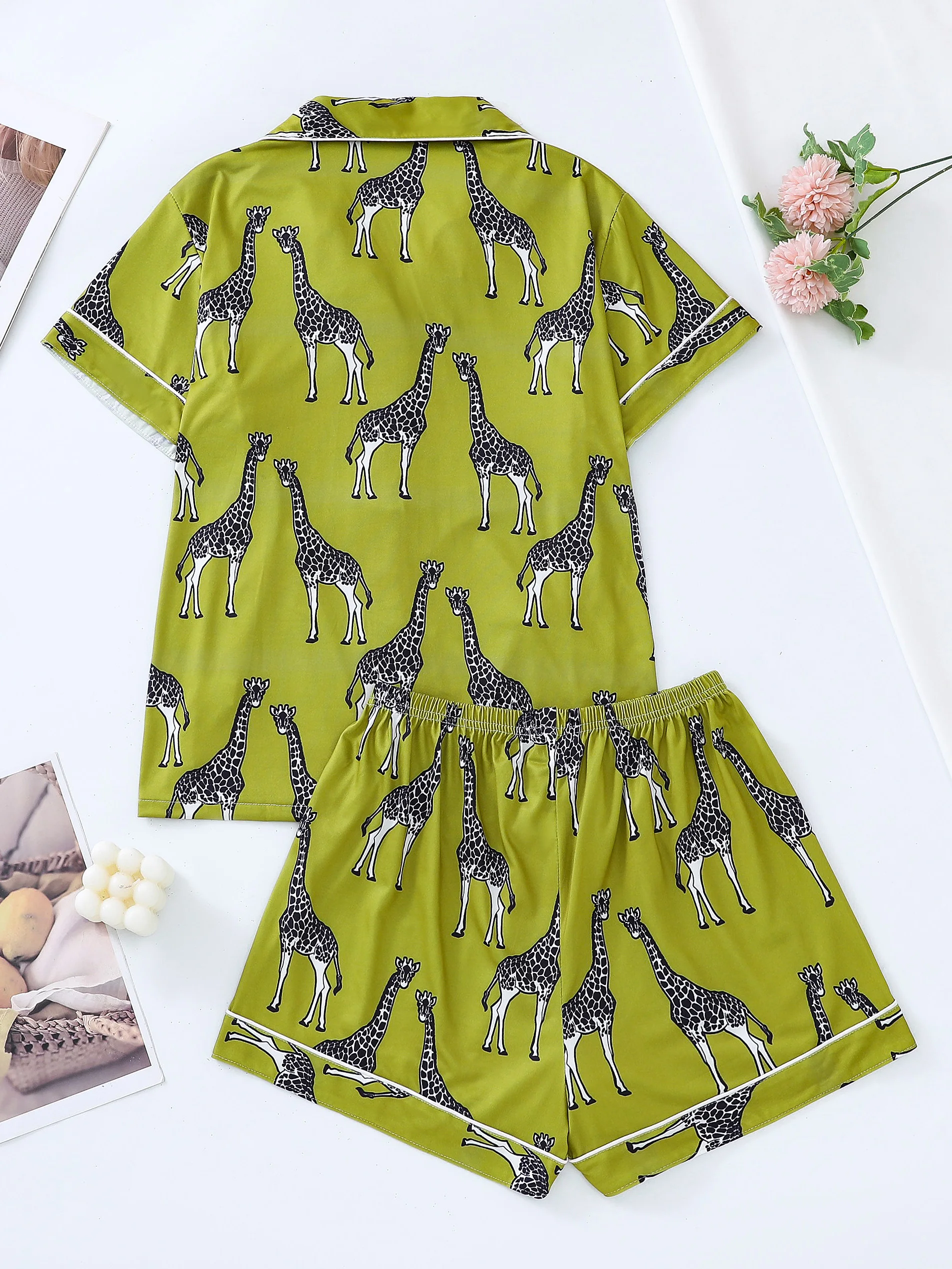 Animal giraffe print pyjama set short-sleeved roll-down button-down top and comfy elasticated shorts loungewear for women