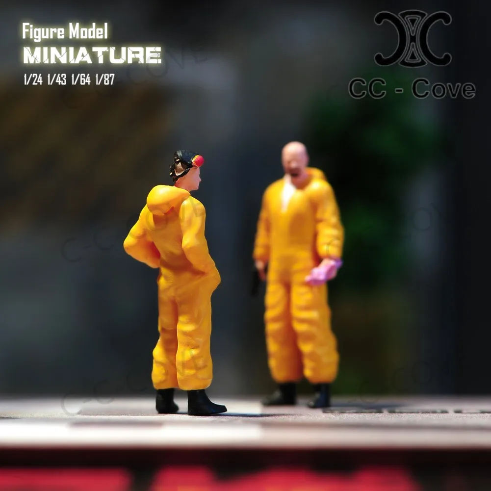 Painted Miniatures1/24 1/43 1/64 1/87Two Male Safety Officers Wearing Yellow Safety Suit Scene Figure Model Toys View Decoration