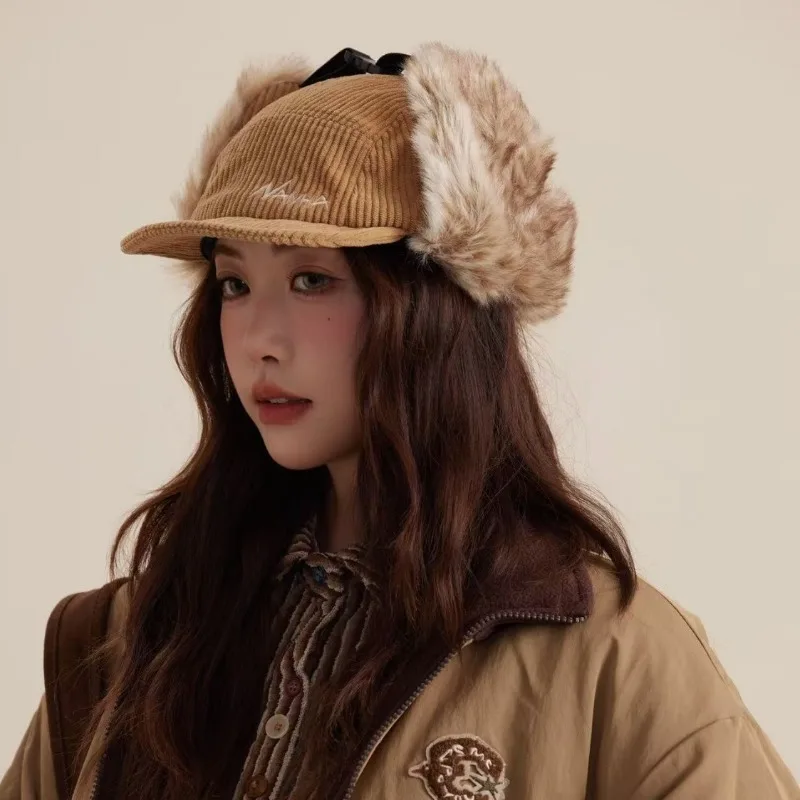 

Новая зимняя вельветовая шапка с вышитыми буквами Lei Feng, мужская и женская уличная велосипедная защита ушей, плюшевые летающие шапки-бомберы