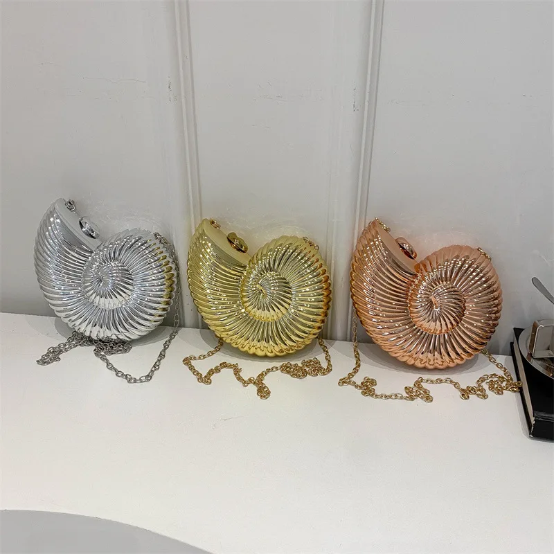 Lawaia Conch borsa a tracolla PVC Hard Bags catena in metallo acrilico lucido diagonale Sea Snail Cross Body 16cm Key Phone Bag