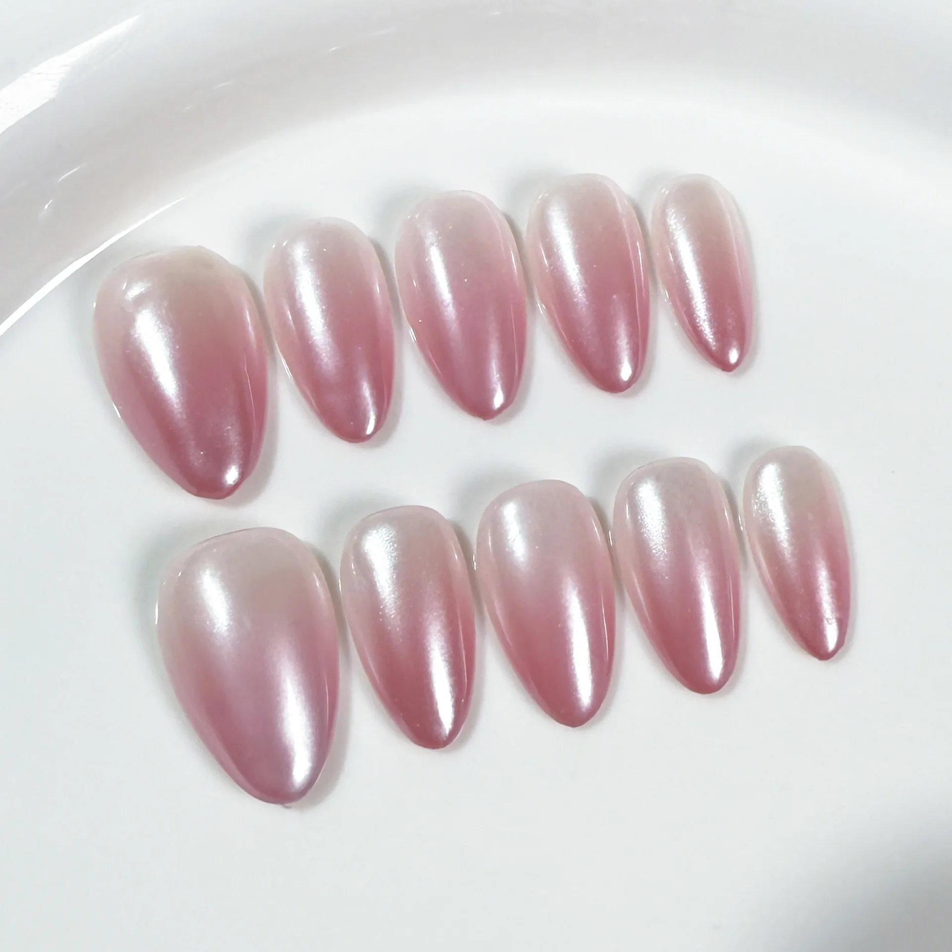 10-pcs-simples-aurora-imprensa-em-unhas-arte-curto-amendoa-artesanal-falso-prego-gradiente-rosa-cobertura-completa-ponta-do-prego-falso-wearable-manicure