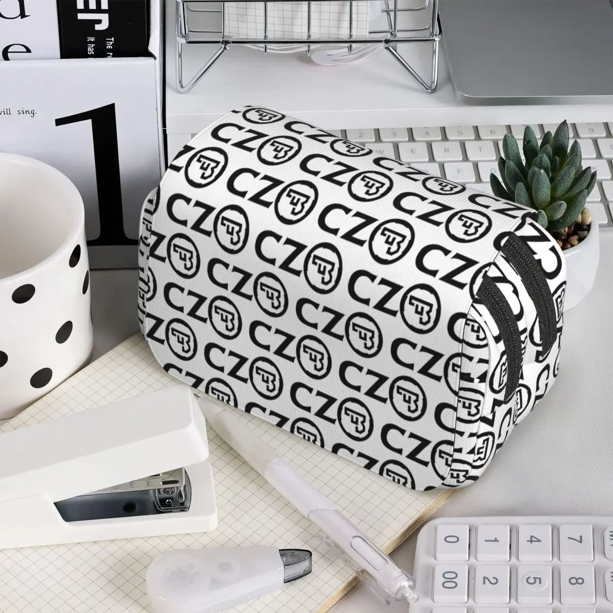 Weißes Federmäppchen mit CZ Guns-Logo für Studenten, Geschenke, Stiftbox, Bleistiftbeutel, Schreibwaren, Stifthaltertasche