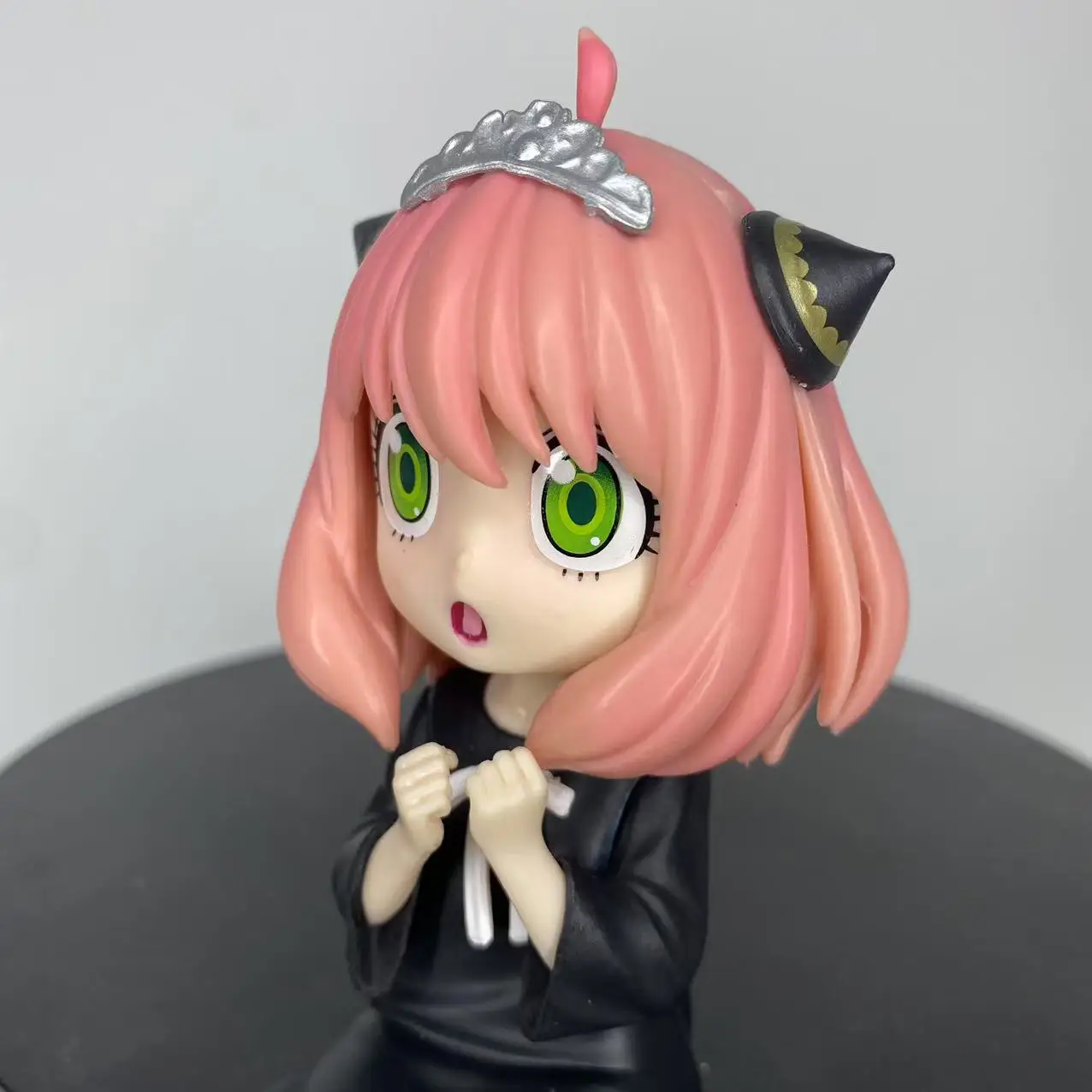 アニメプリンセスアニア置物飾りスパイままごと美しい座り姿プリンセスモデルコレクター用