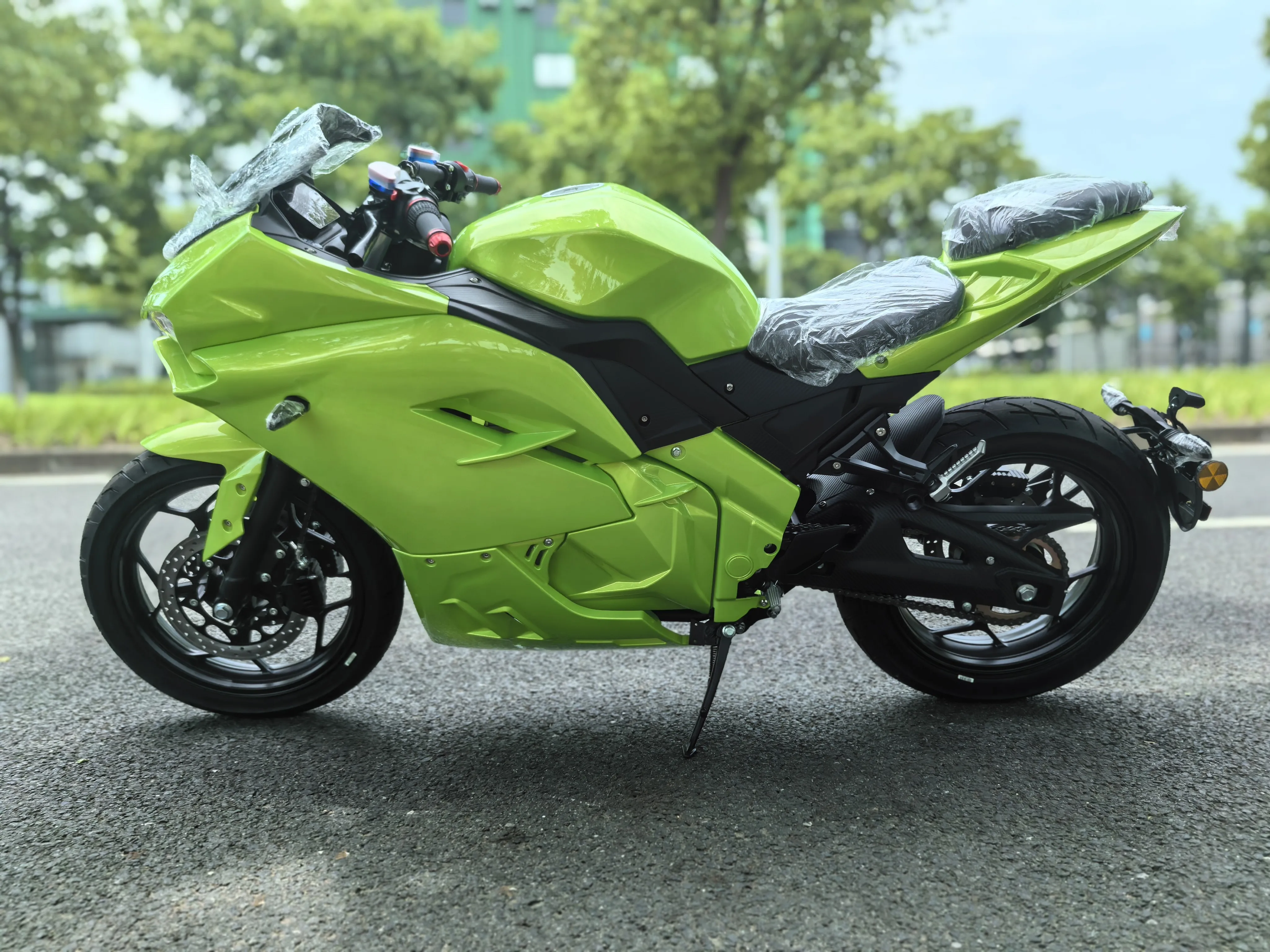 Calico High-performance 3000W Brushless Racing Electric 72V Lithium Battery with A Maximum Speed of 100km/h