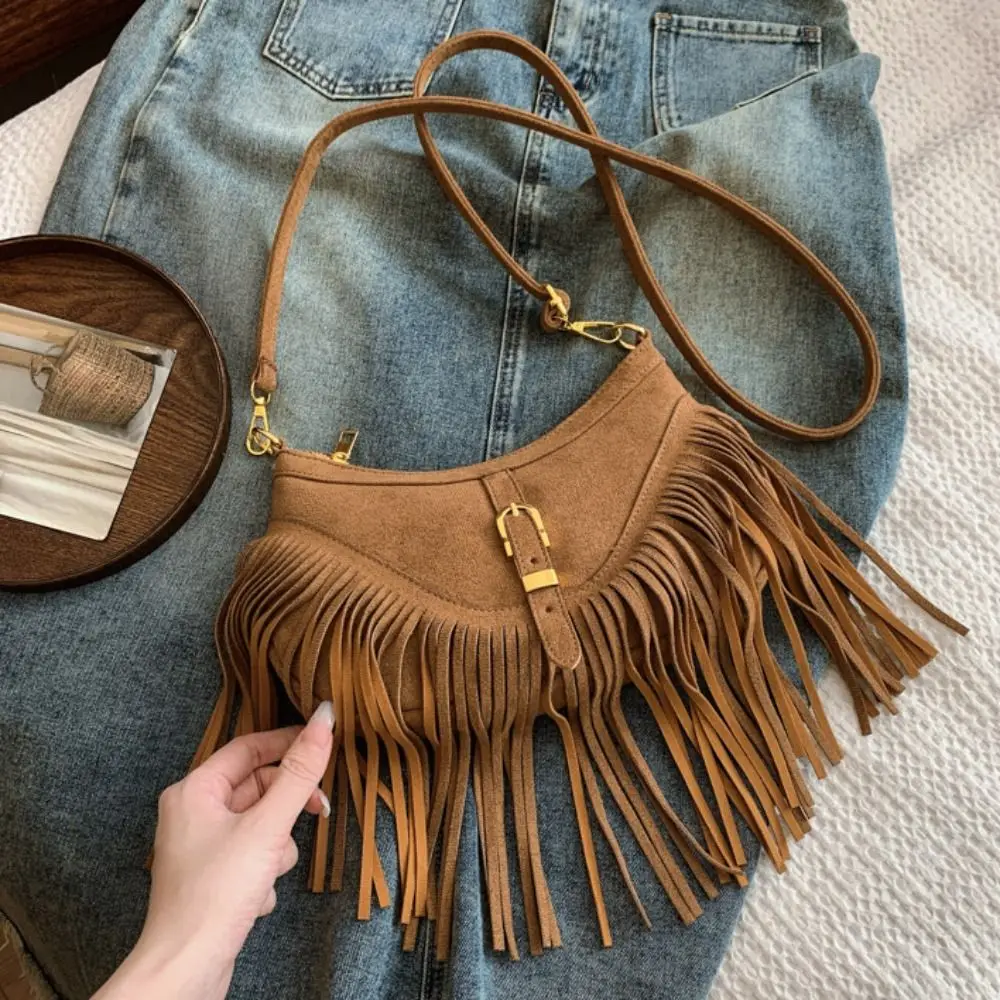 

Fashion Korean Style Tassel Shoulder Bag Vintage Rivet Suede Crossbody Bag PU Leather Large Capacity Ethnic Style Handbag Travel