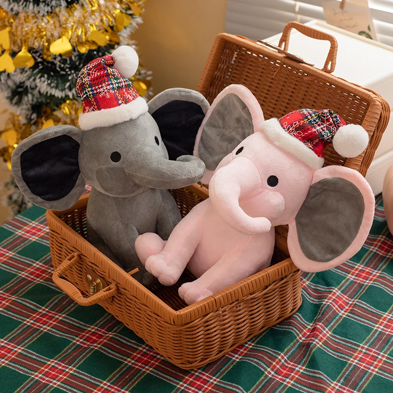 Éléphant de dessin animé câlin assis moelleux, chapeau de père Noël au beurre, jouets en peluche de Noël, décor de fête à la maison doux, cadeau mignon