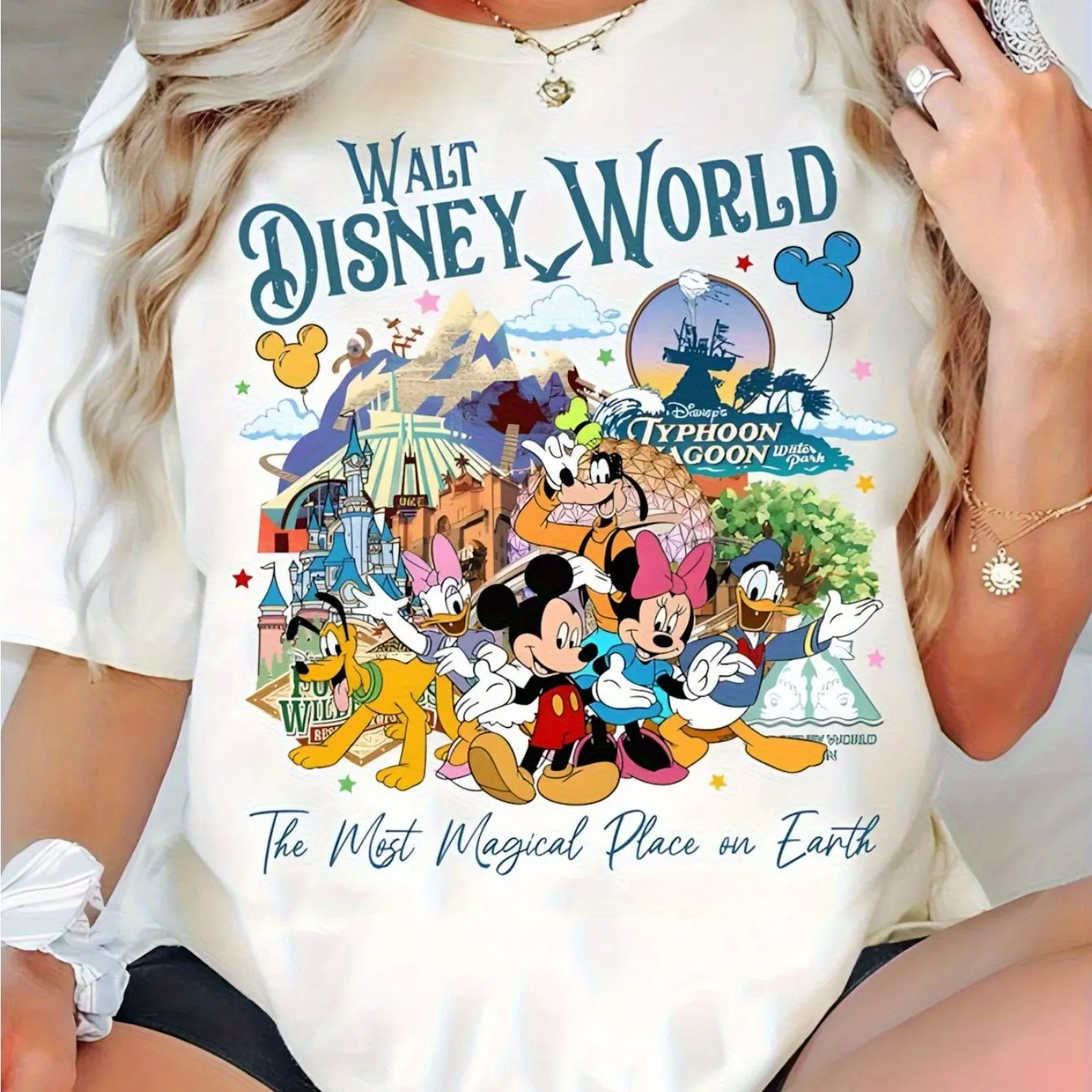 2025 The Latest Hot-selling Disney Authorized Mickey Family Series Short-sleeved Loose Breathable Women's Pure Cotton T-shirt