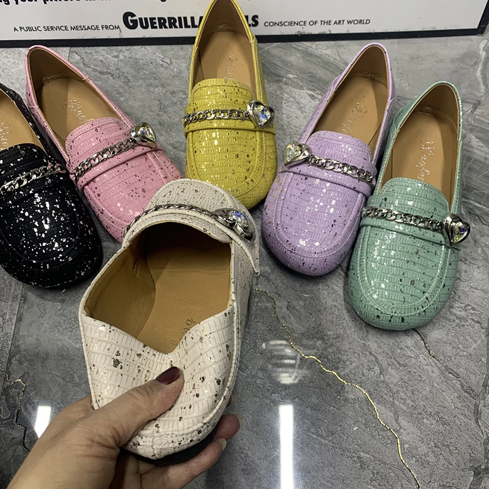 Fashion Desugner Women Shoes Plus Size Female Flat Shoes Antislip Casual Women Loafers Rhinestone Slip On Shoes 2024 New Style