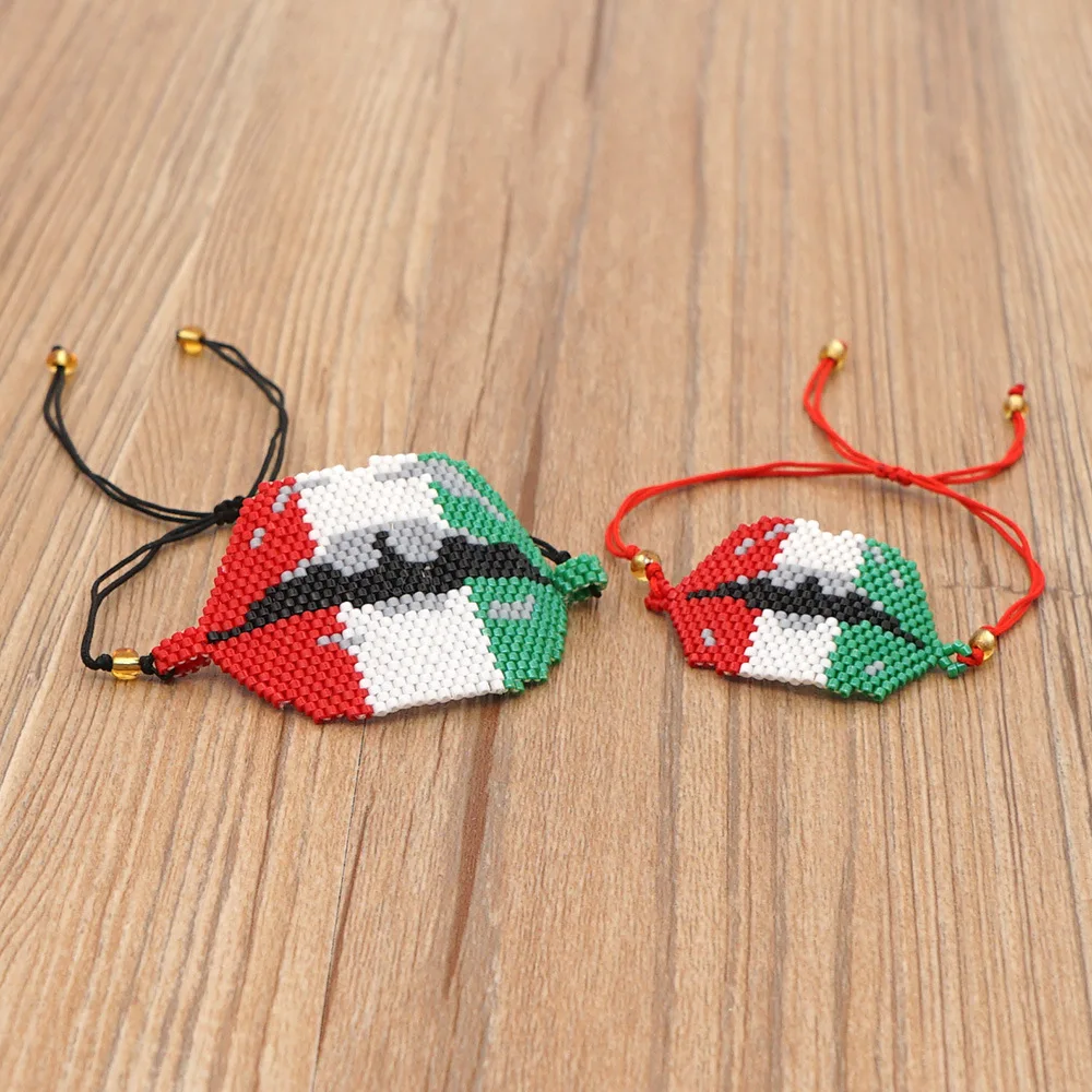 

n Simple Beaded bracelet