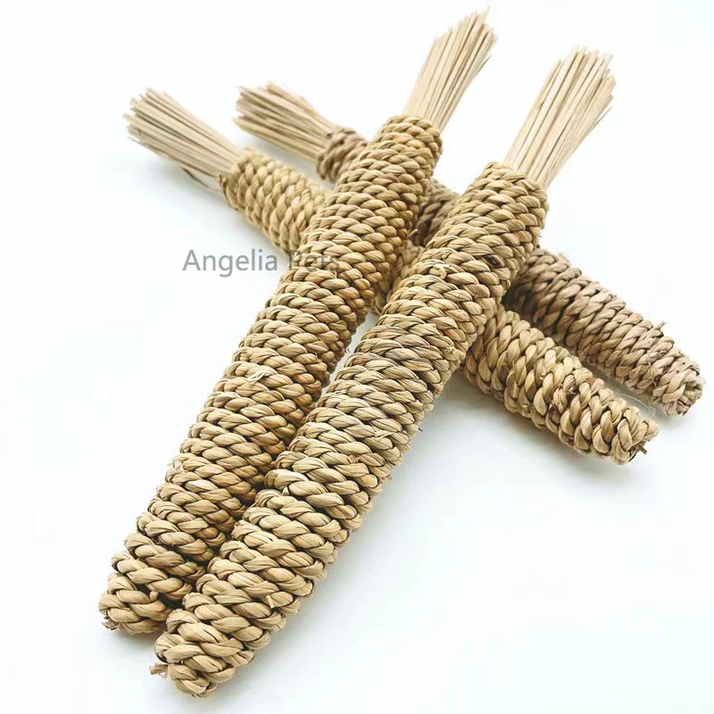 1/2/4Pcs Natural Straw Rope Carrot Hamster Molar Chew toy Small Pets Toys For Hamster Rabbit Grinding Groducts Gnaw Toy Supplies