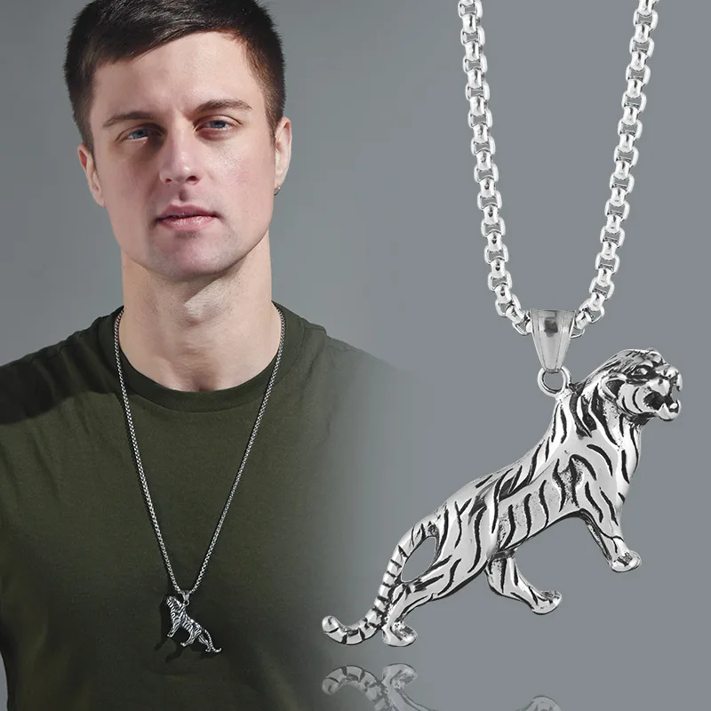 

Retro, unique and powerful tiger necklace, trendy tiger zodiac pendant, titanium steel hip-hop trendy pendant